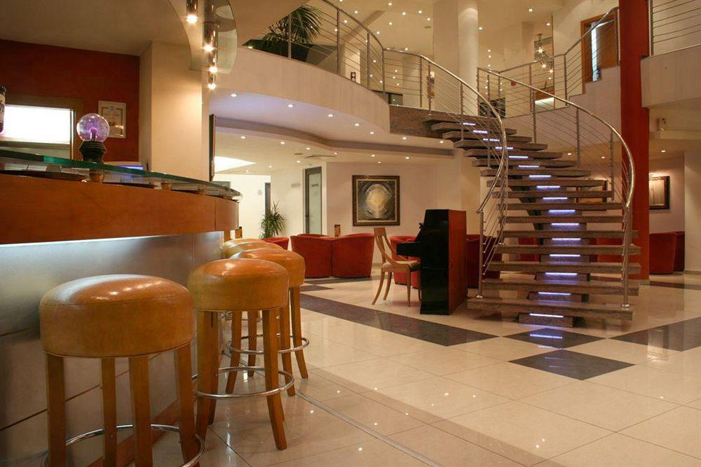Triada Hotel 소피아 레스토랑 사진